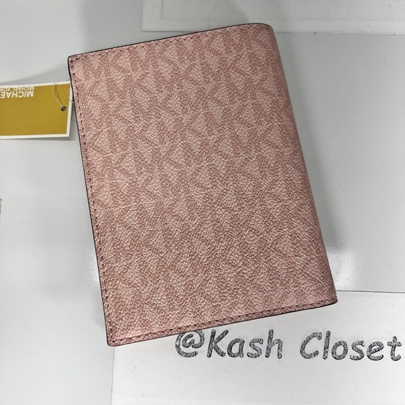 Michael Kors Passport Case Wallet Jet Set Girl Dog Printed DK Powder Blush multi - Picture 3 of 6